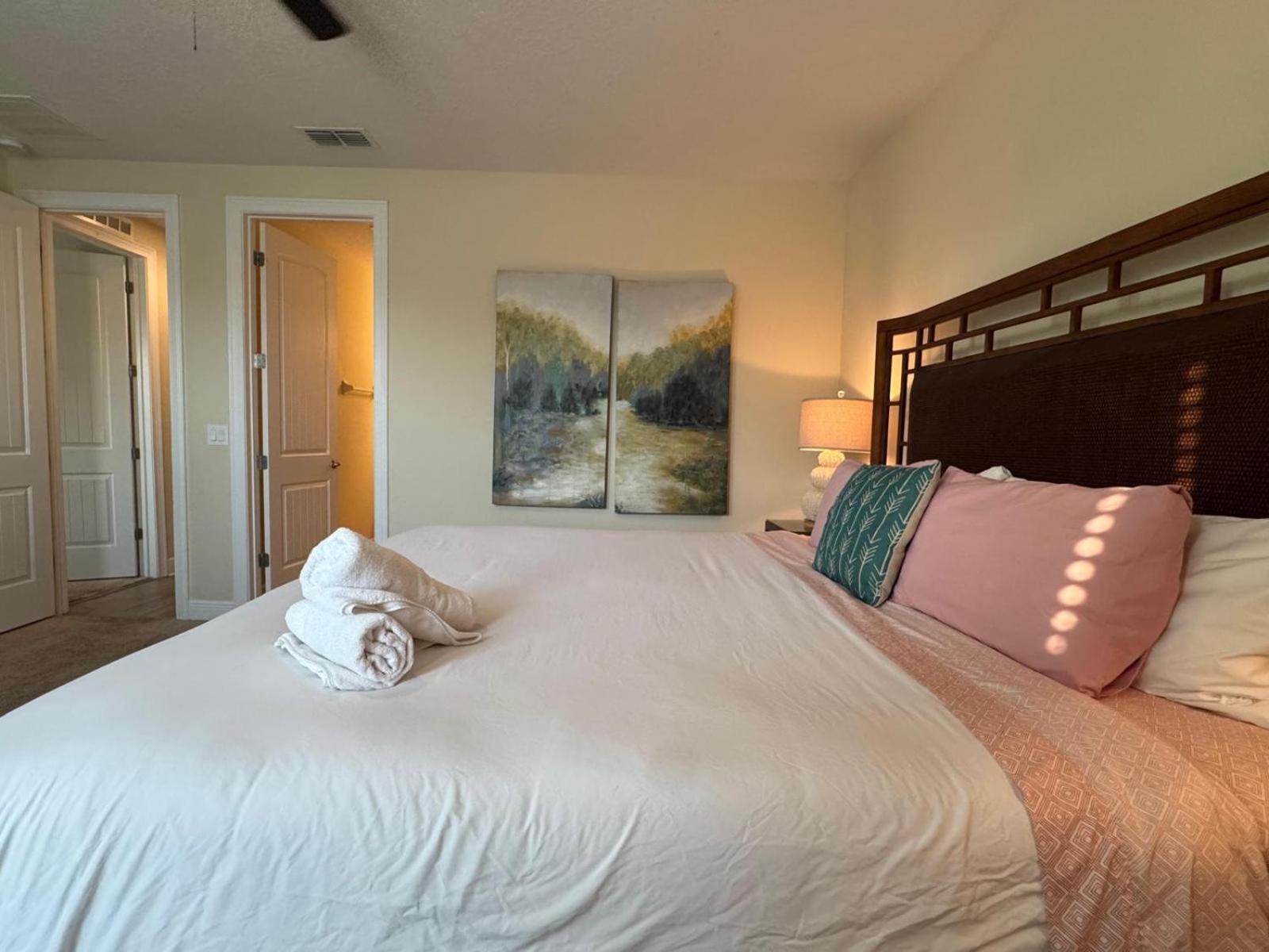 7613-8-bl-only 10 Minutes From Orlando