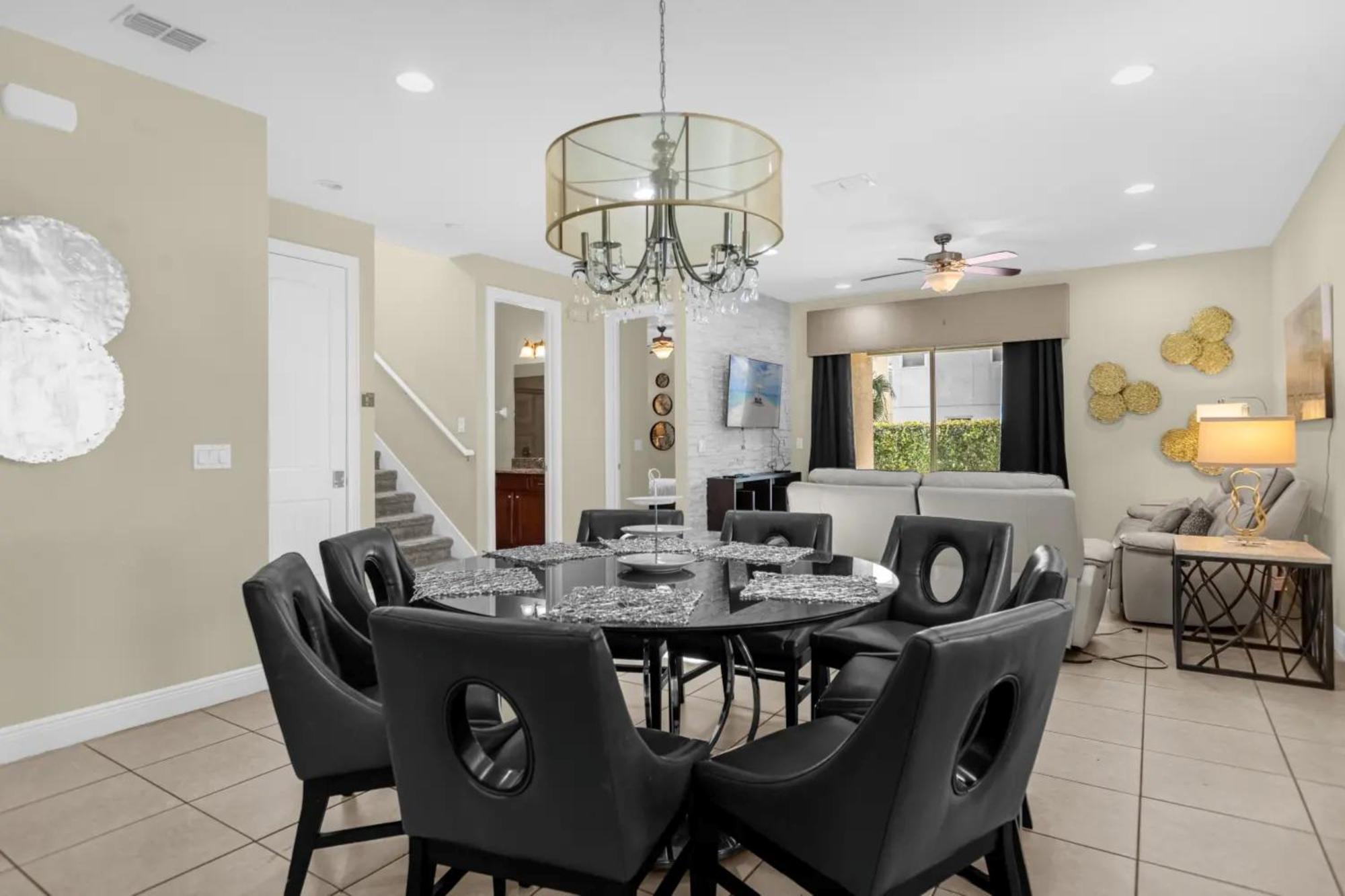 7601-7-bl-designer Decorated With Whimsical Themed Holiday home