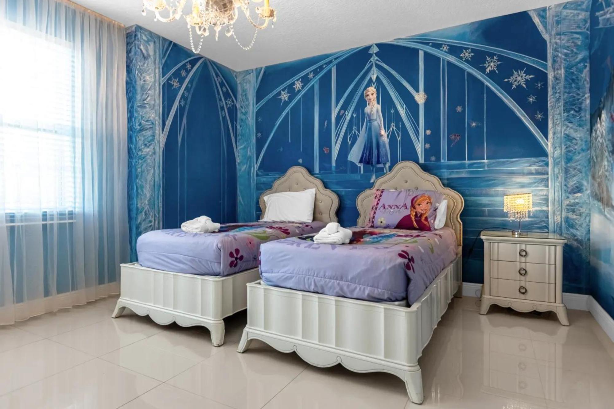 Holiday home 7601-7-bl-designer Decorated With Whimsical Themed Orlando
