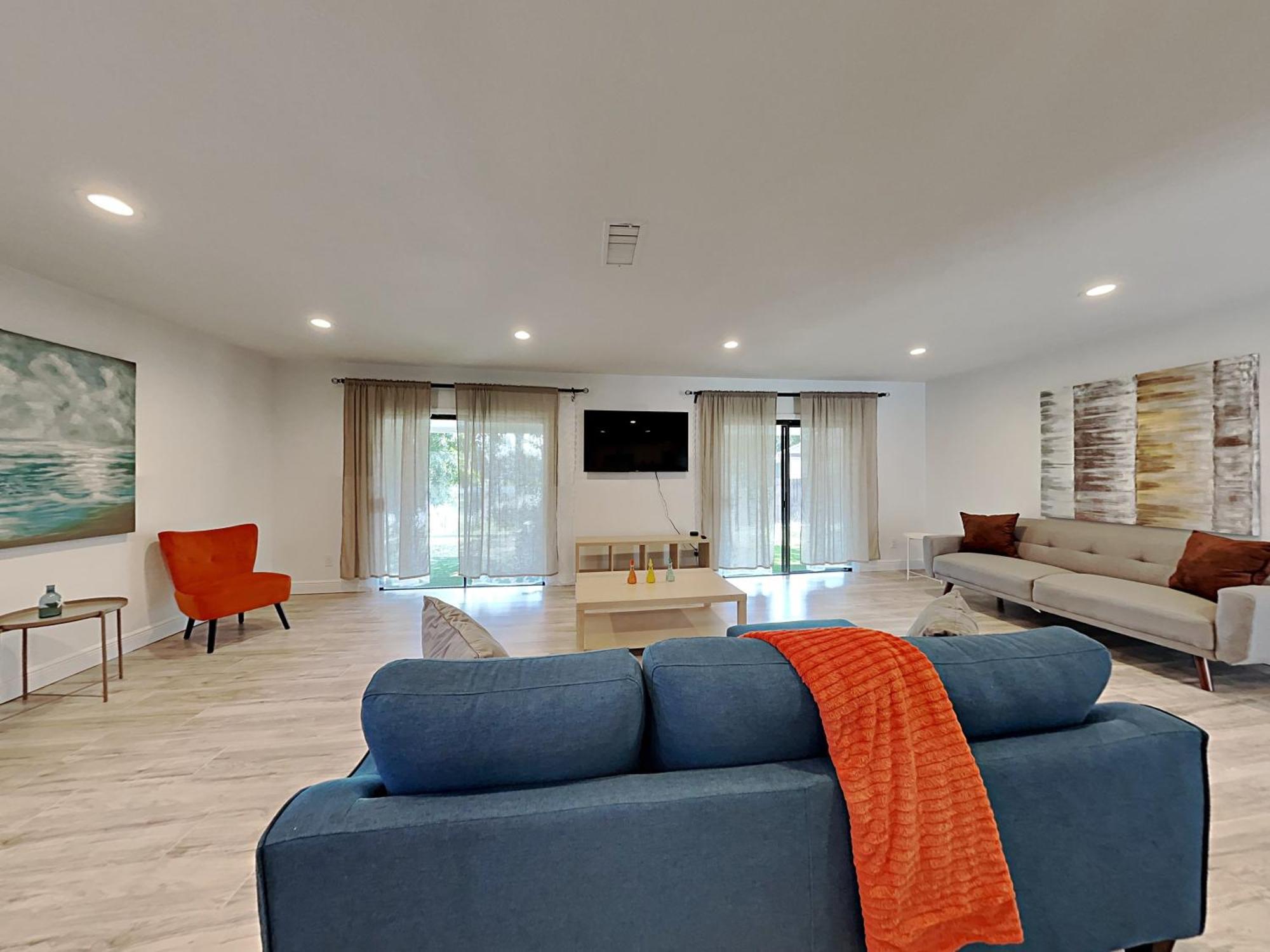 7326-3-lf-bungalow With View Near Universal *