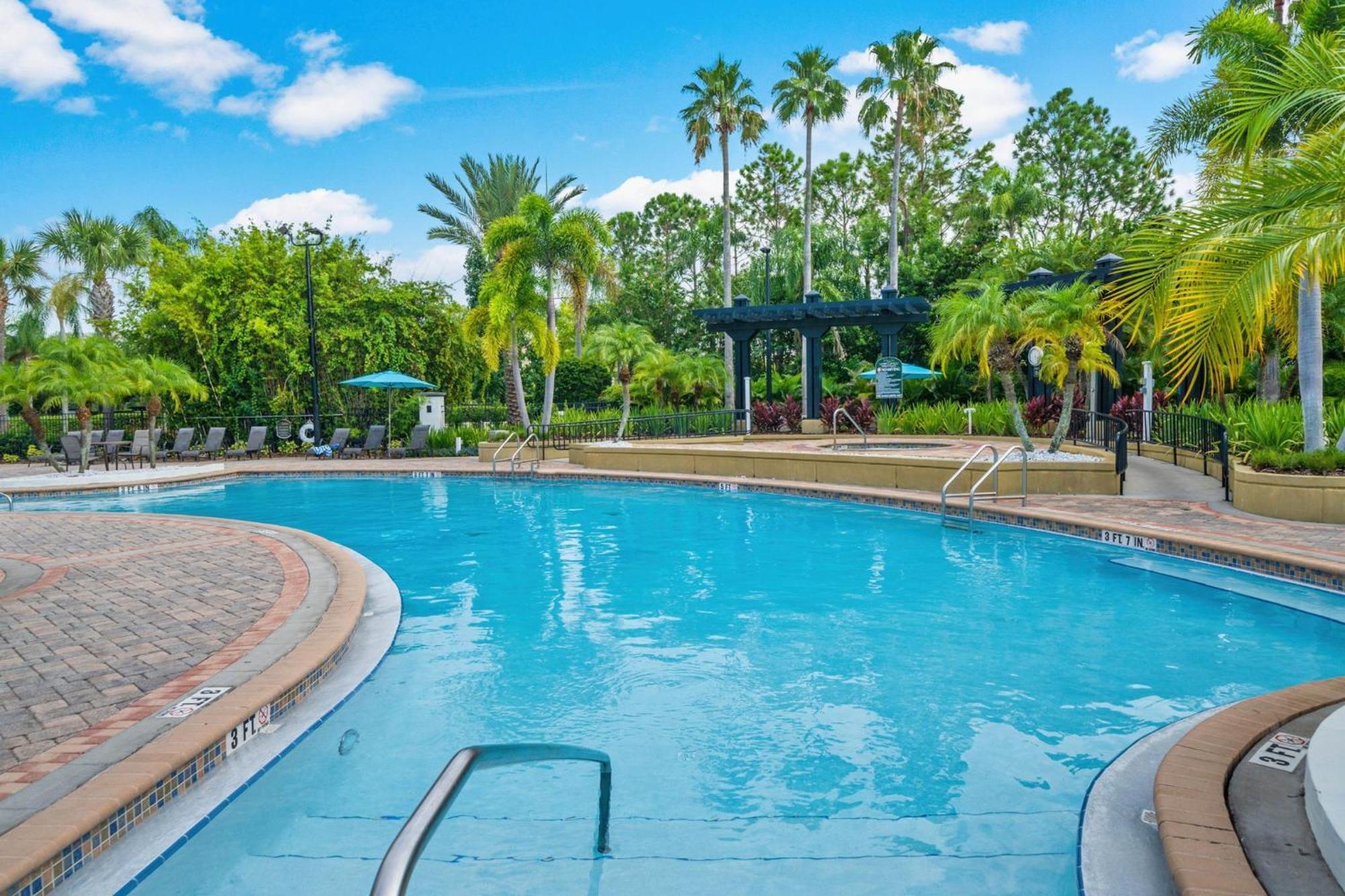 Shoreway Loop Unit 206 Apartment *