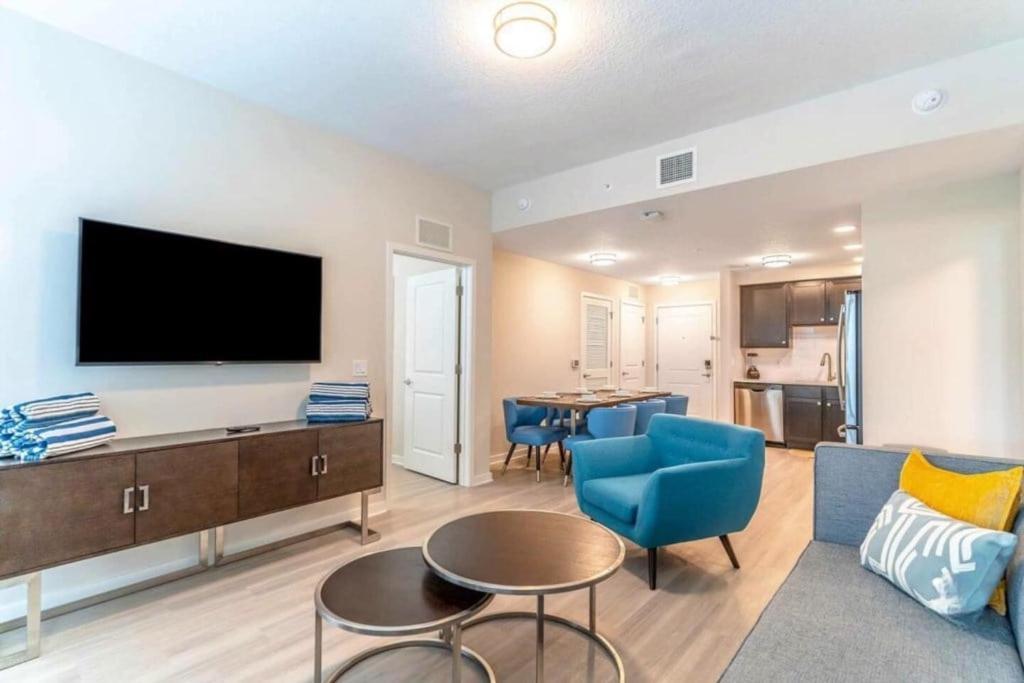 Stylish At Vista Cay