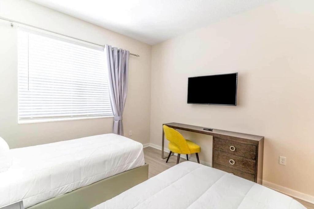 Holiday home Stylish At Vista Cay Orlando