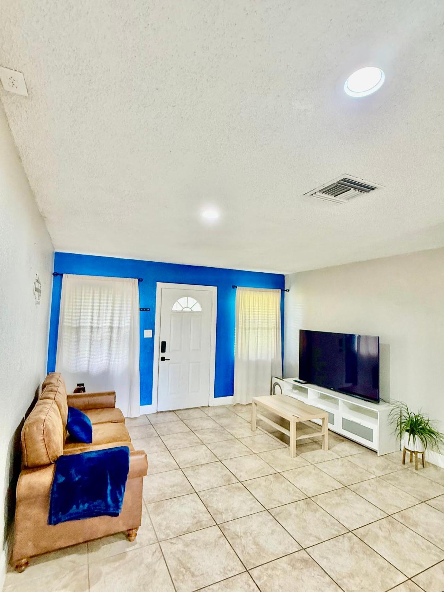 Cozy Getaway, 2 Min To Epic Universal Park