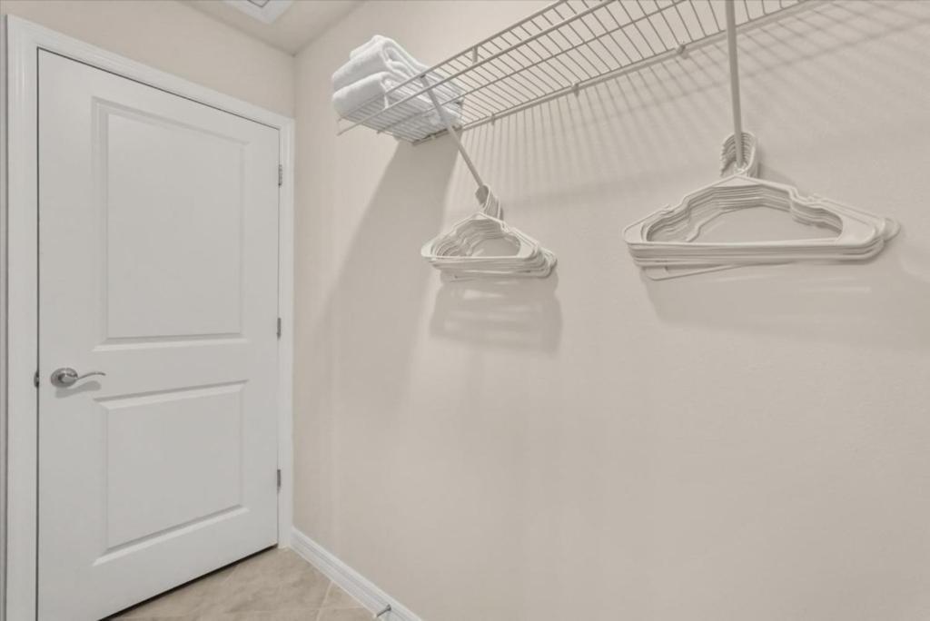 5 Bedrooms - 5 Bathrooms - Windsor Cay 1137bi Holiday home *