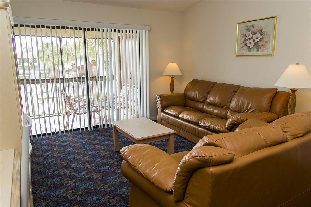The Seasons 3* Oak Ridge