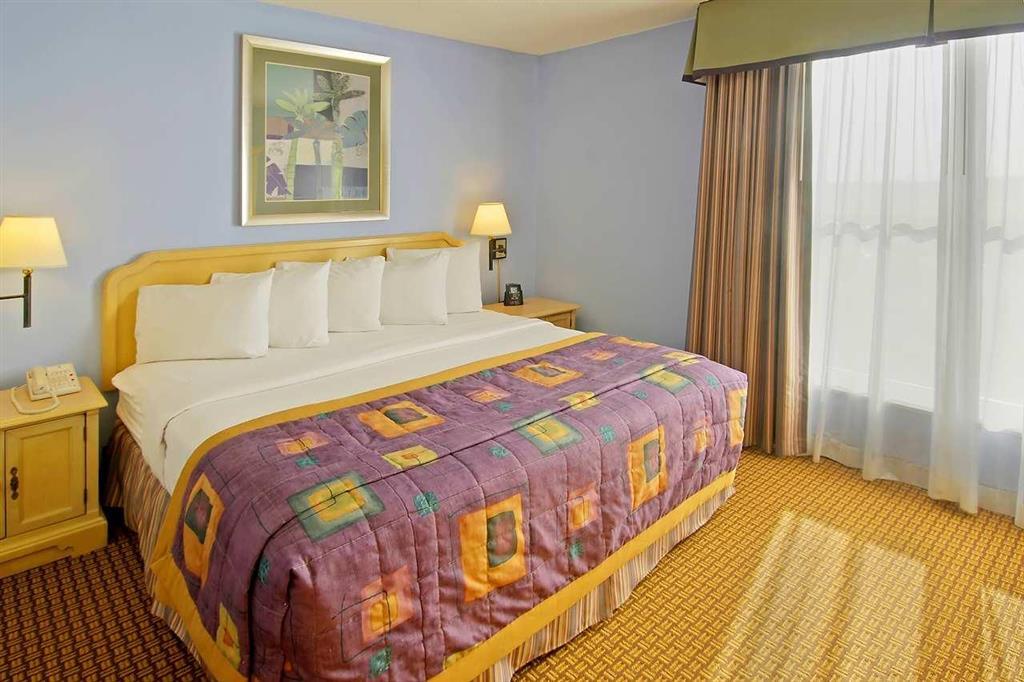Resort Embassy By Hilton Orlando