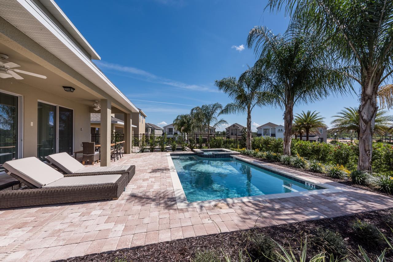 Luxury Near By Rentyl With Private Pool & Amenities - 211m