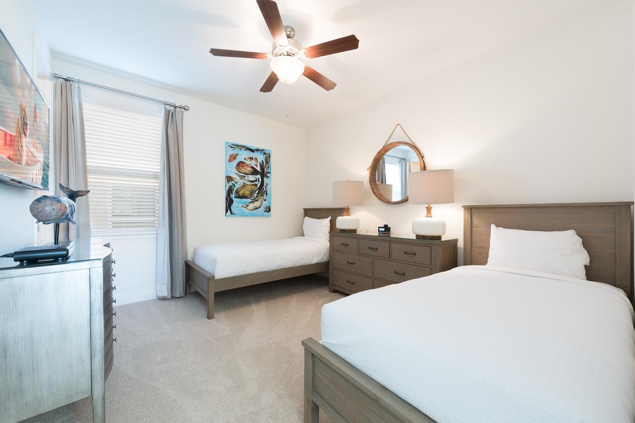 Luxury Near By Rentyl With Private Pool & Amenities - 211m
