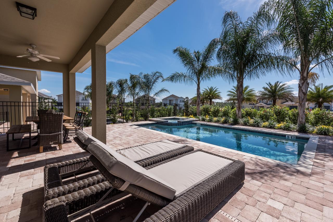 Holiday home Luxury Near By Rentyl With Private Pool & Amenities - 211m