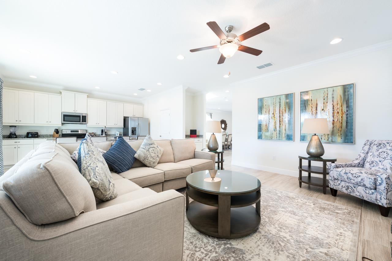Luxury Near By Rentyl With Private Pool & Amenities - 211m