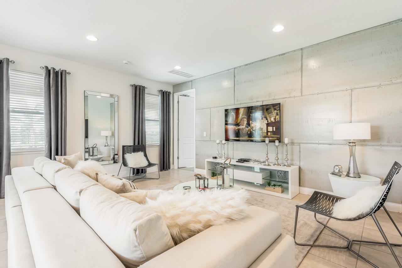 Exquisite With Media & Games Near By Rentyl - 7600m