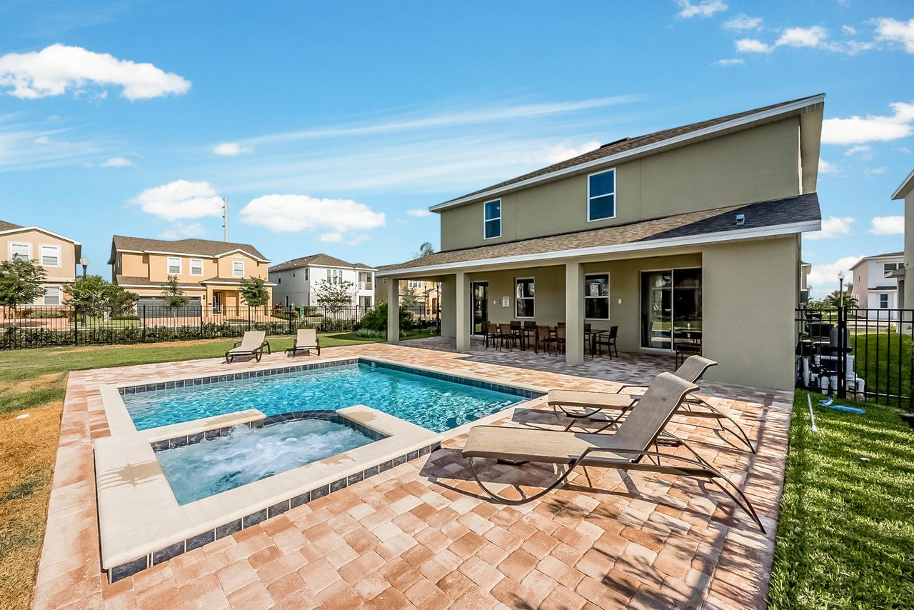 Stylish With Media & Pool Table Near By Rentyl - 7601m *