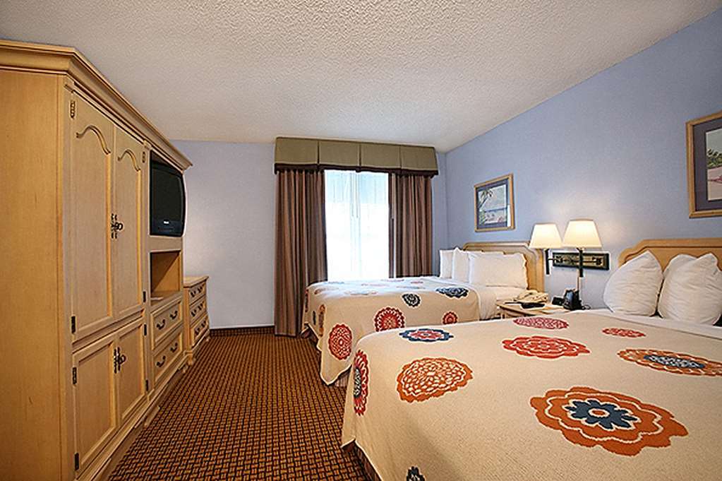 Resort Embassy By Hilton Orlando 3*