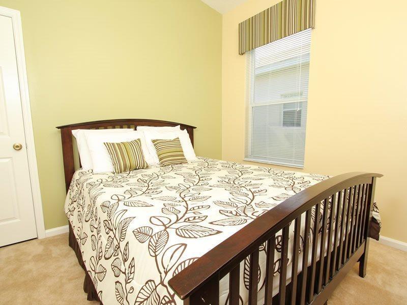 Spacious 4 Bed Pool Near In Gated
