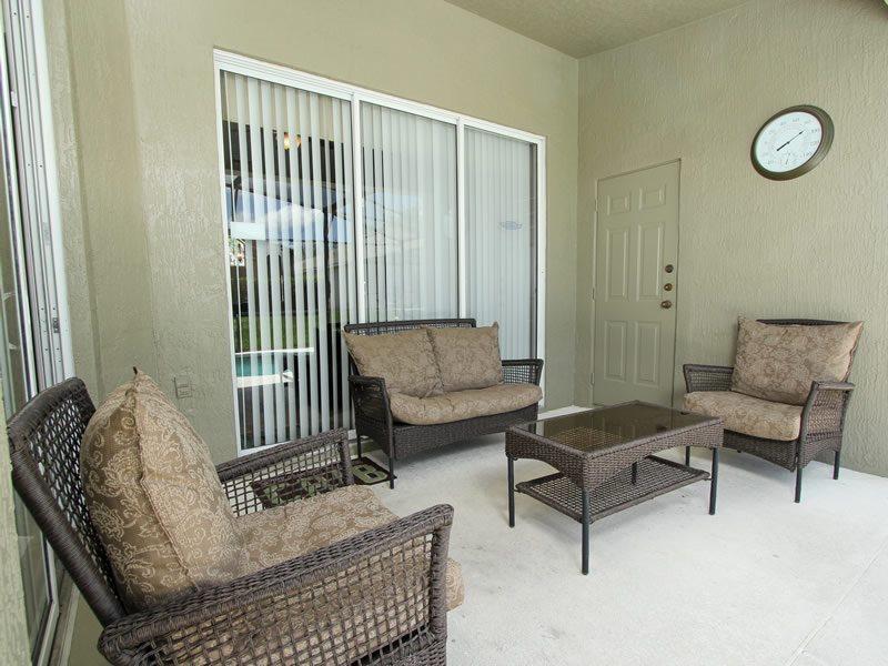 Spacious 4 Bed Pool Near In Gated *