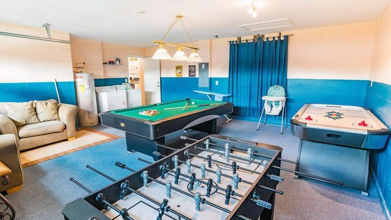 Luxurious 4 Bedroom 2 Bath Kissimmee Pool Holiday home *
