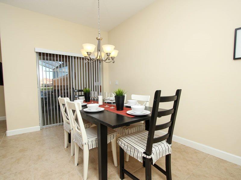 Lovely Paradise Palms 4 Bed 3 Bath Town *