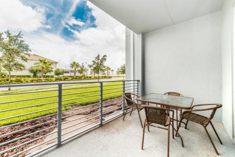 Stunning 2 Bedroom 2 Bath Near Orlando