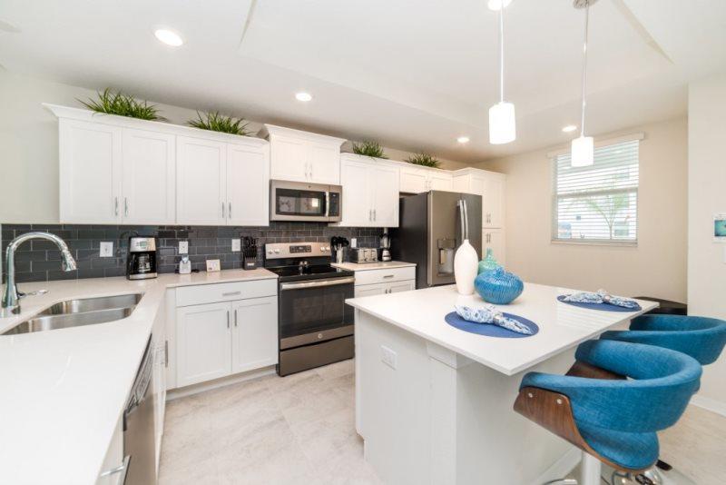 Stunning 2 Bedroom 2 Bath Near