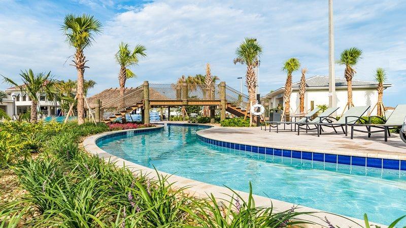 Stunning 2 Bedroom 2 Bath Near Holiday home *