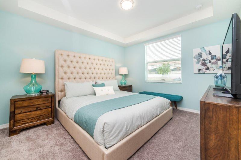 Stunning 2 Bedroom 2 Bath Near Holiday home *