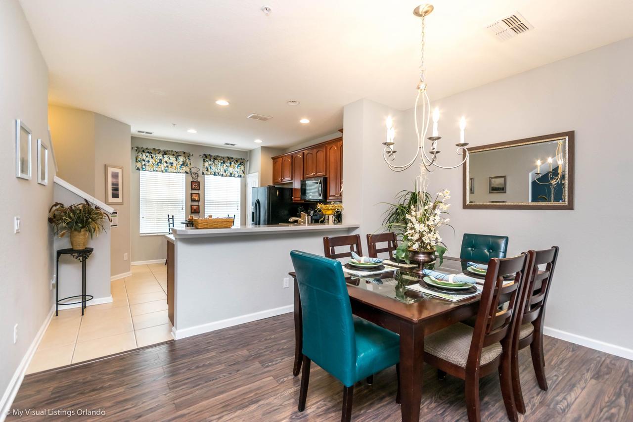8000 Cool Breeze Drive #107 * Orlando
