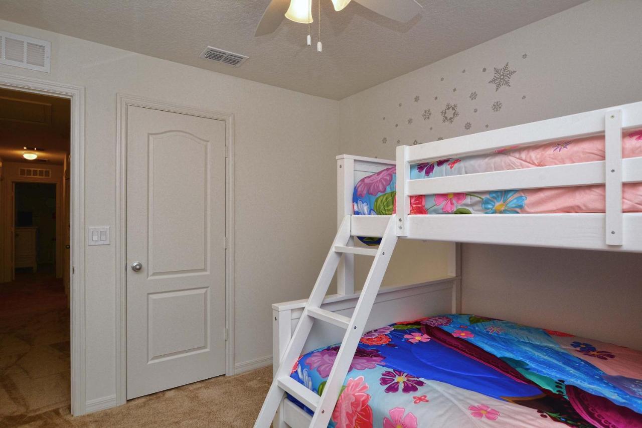 Compass Bay- 4 Bedroom Townhome- 1950cy *