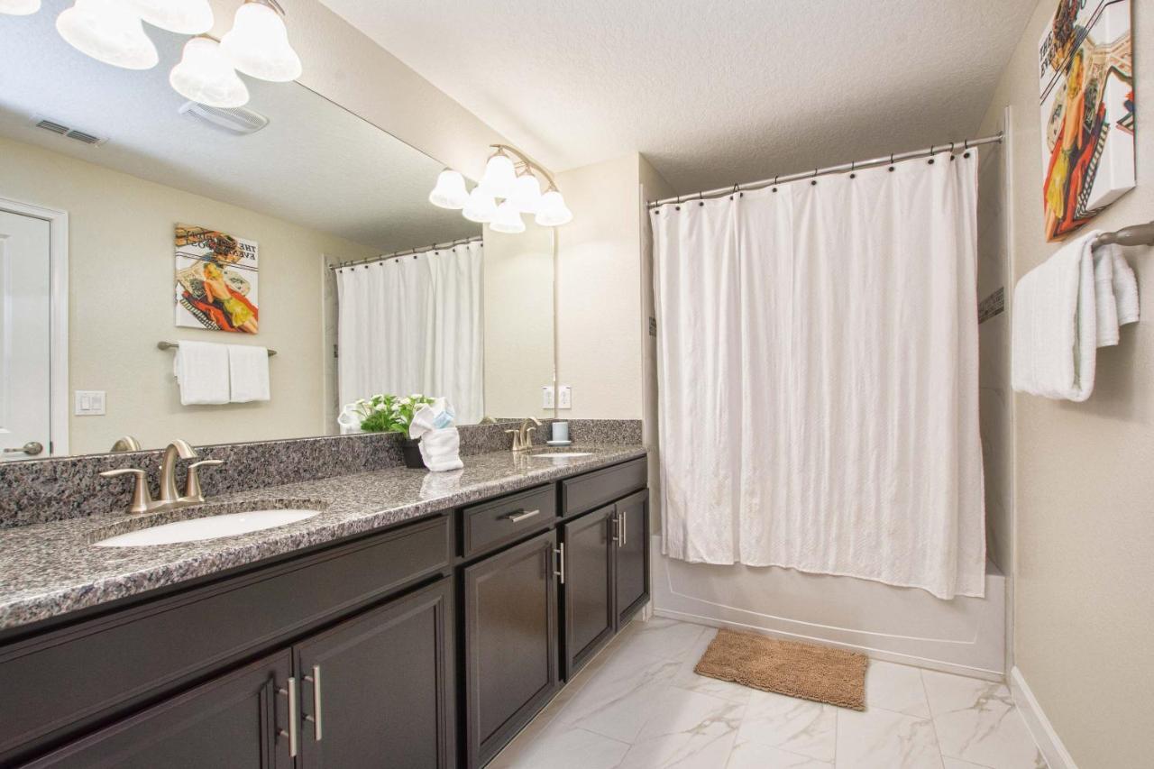 Storey Lake-5 Bedroom Townhome W/splashpool-1621st Villa *