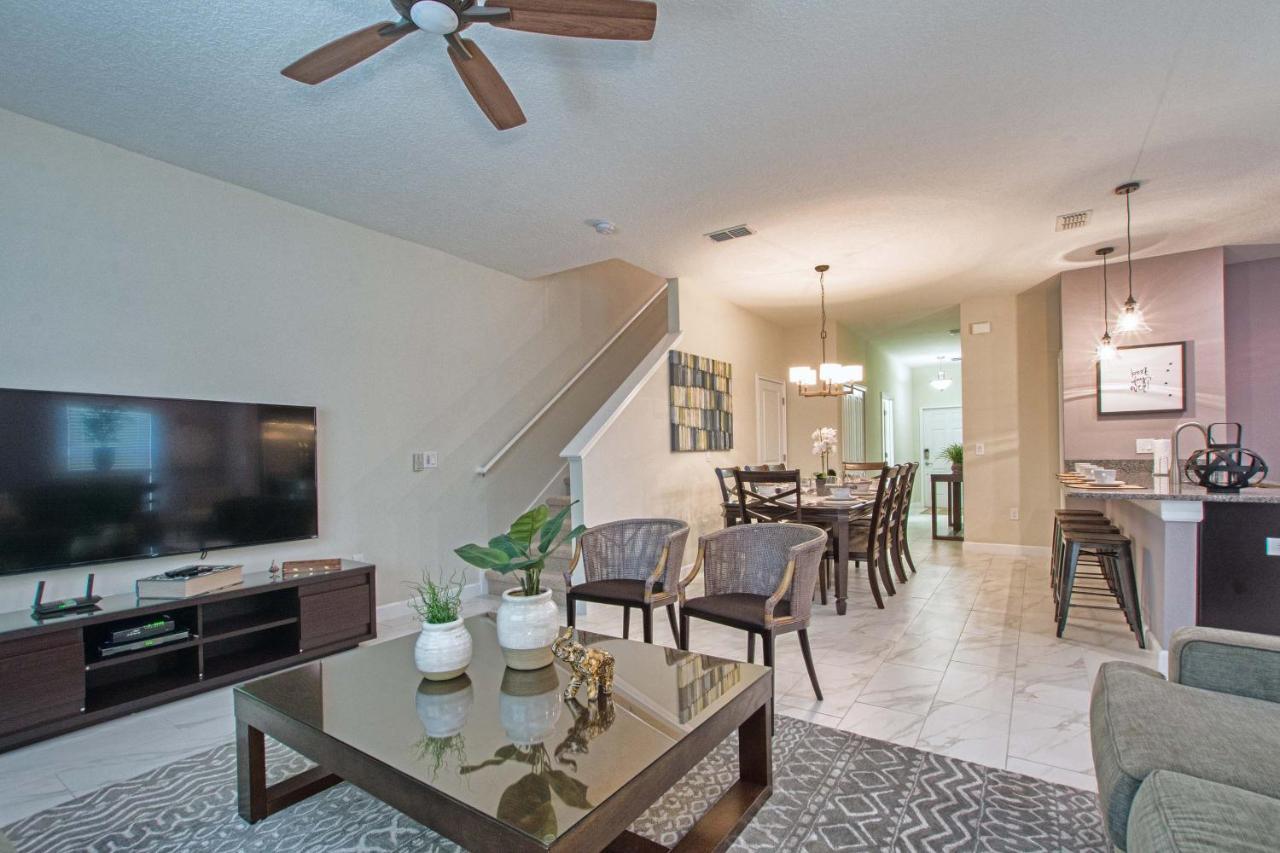 Villa Storey Lake-5 Bedroom Townhome W/splashpool-1621st *
