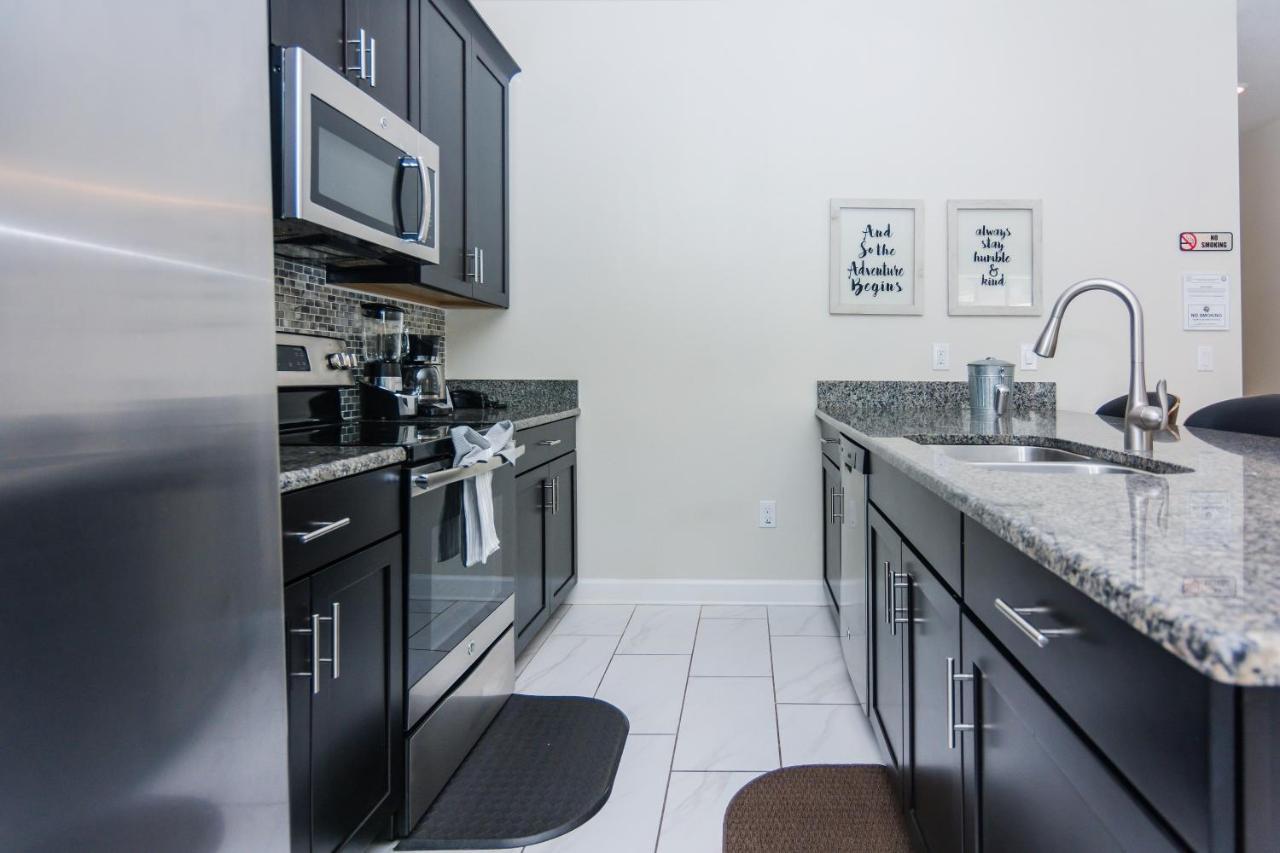 Dream Townhome With Private Pool Close To Sl4806 Holiday home
