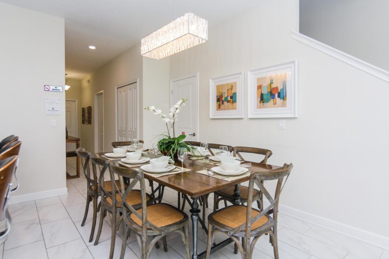 Dream Townhome With Private Pool Close To Sl4806 *