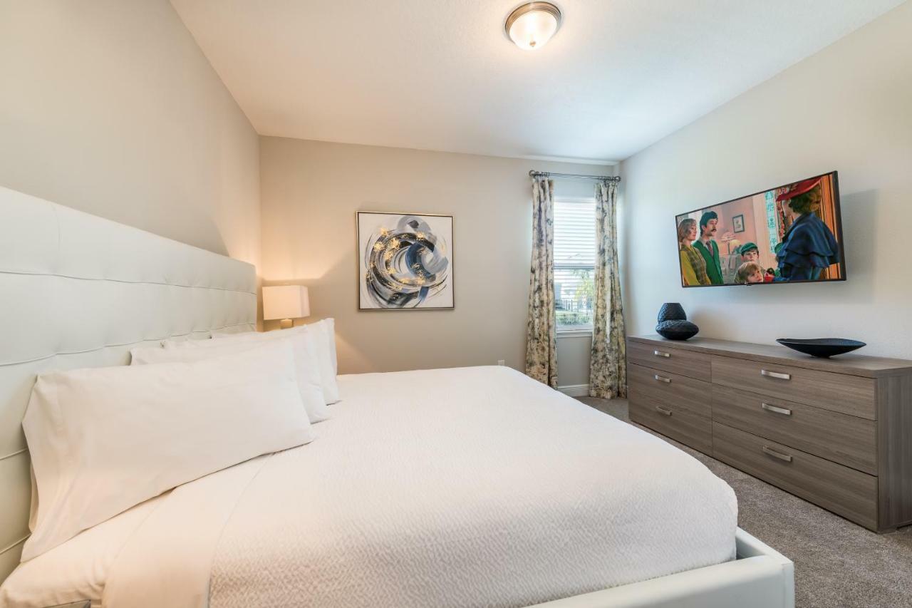 Delight: Cozy With Private Pool And Themed Holiday home Orlando