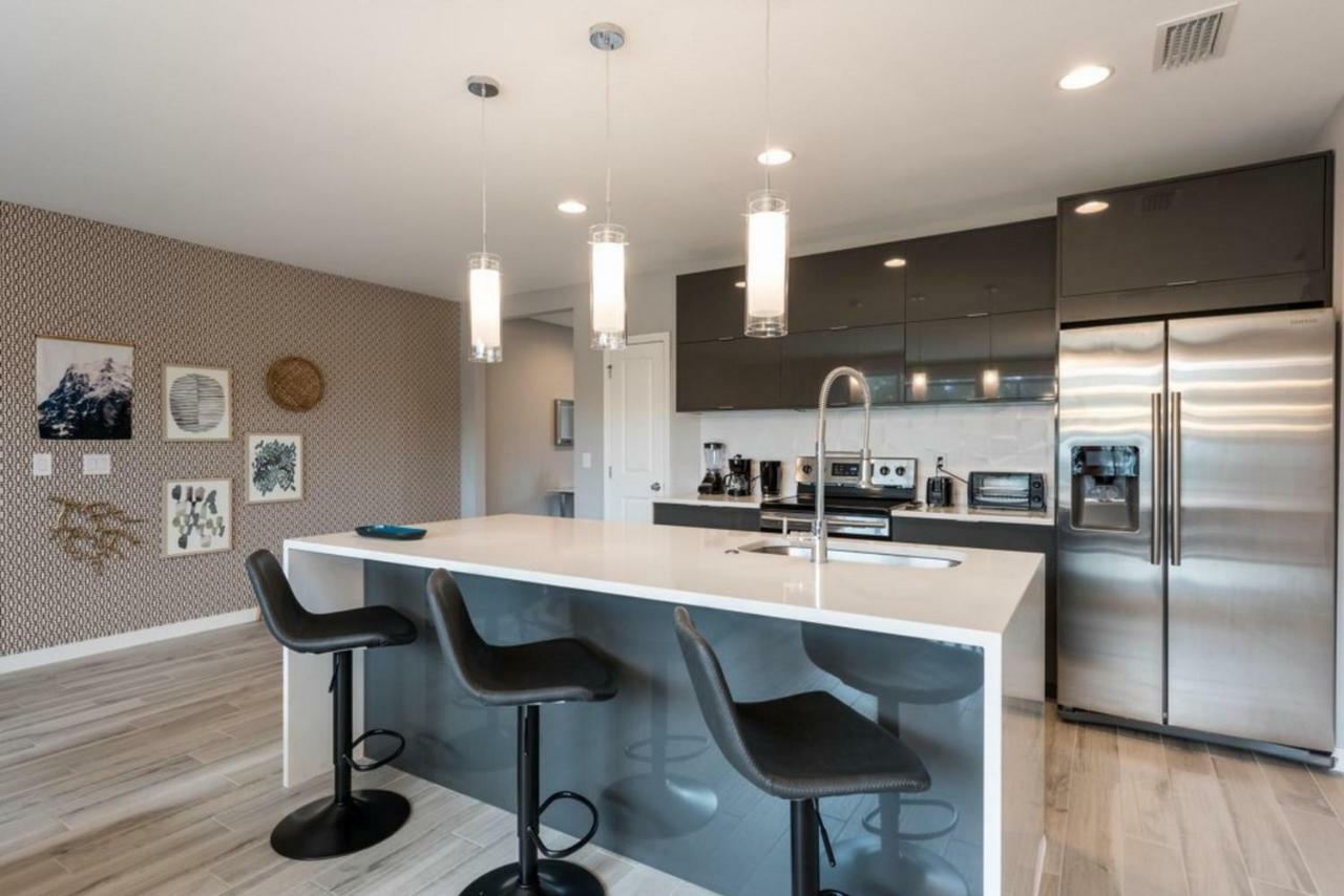 Wonderful Townhomes With Four Bedrooms Close To Holiday home