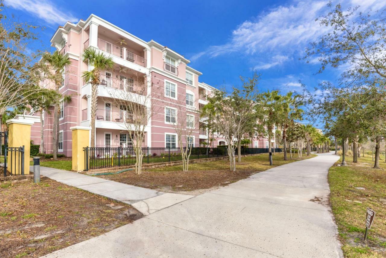 Spring Lakeview Apartment *