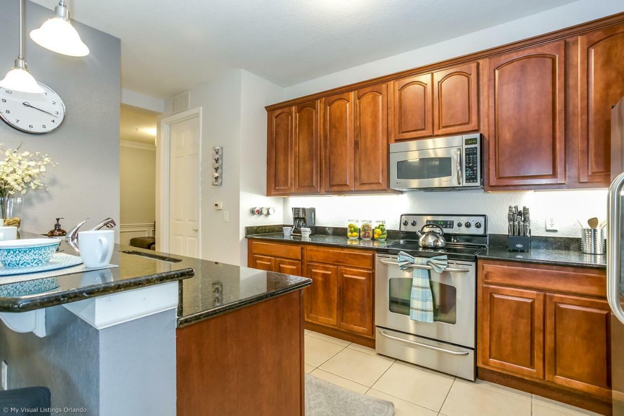 Apartment Spring Lakeview