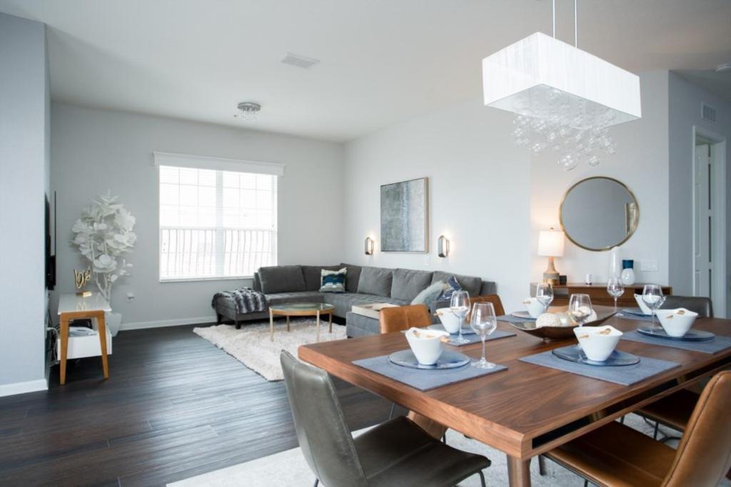 2-403 Your Vista Cay