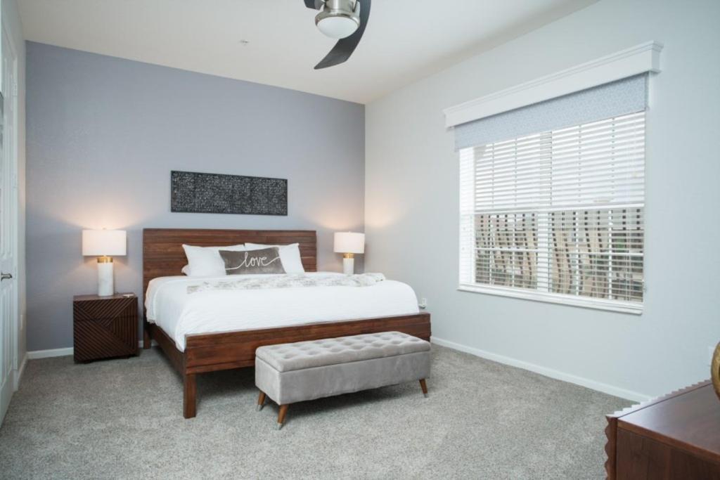 2-403 Your Vista Cay
