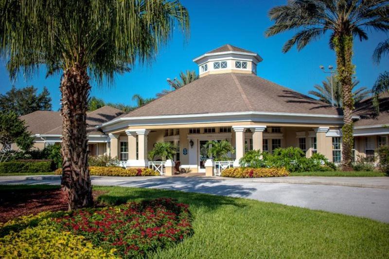 Luxurious 4 Bedroom 2 Bath Kissimmee Pool Holiday home *