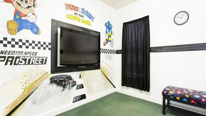 Spacious 4 Bed Pool Near In Gated