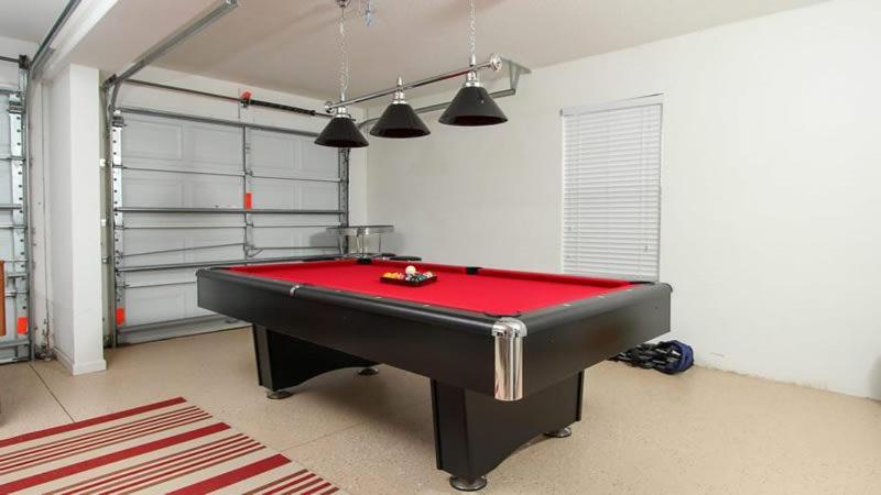 Holiday home Professionally Decorated 5 Bedroom 5 Bath Pool Home In Windsor Hills *