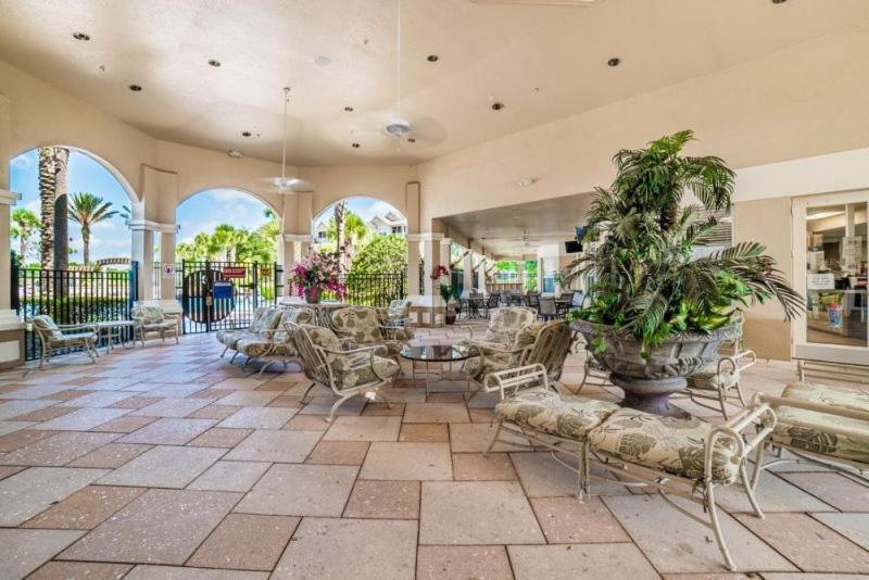 Holiday home Professionally Decorated 5 Bedroom 5 Bath Pool Home In Windsor Hills