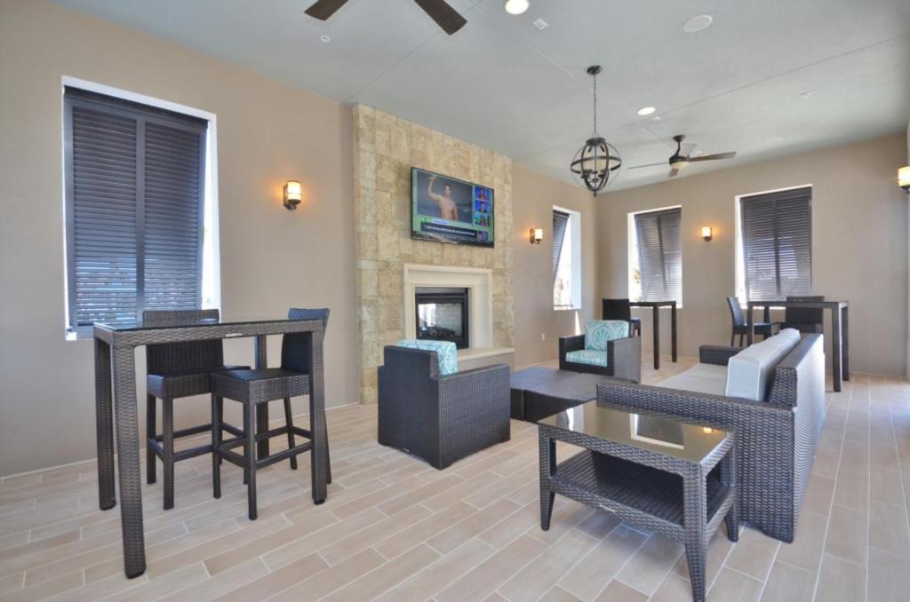 8916sydney Fantastic 5 Bed 4 Bathroom Town Orlando