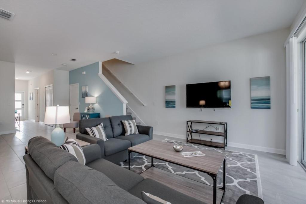 780pb Luxury Furnished 5 Bedroom 4 Bathroom Holiday home Four Corners
