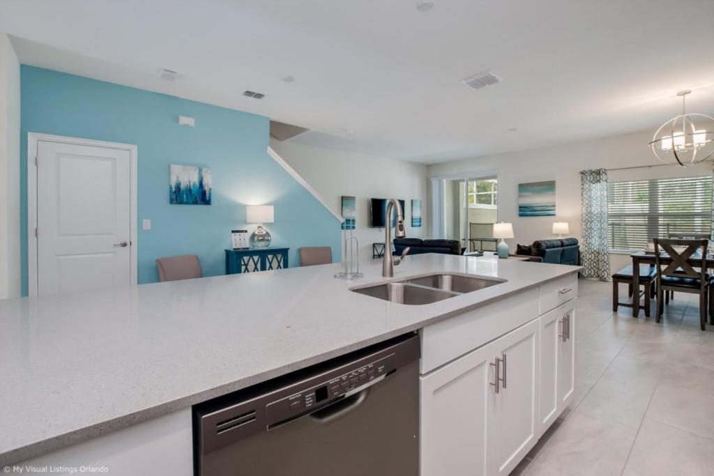 780pb Luxury Furnished 5 Bedroom 4 Bathroom