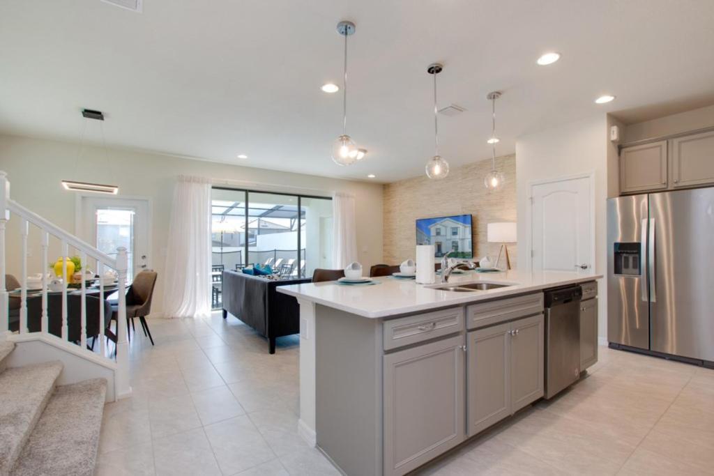 Holiday home 8916sydney Fantastic 5 Bed 4 Bathroom Town
