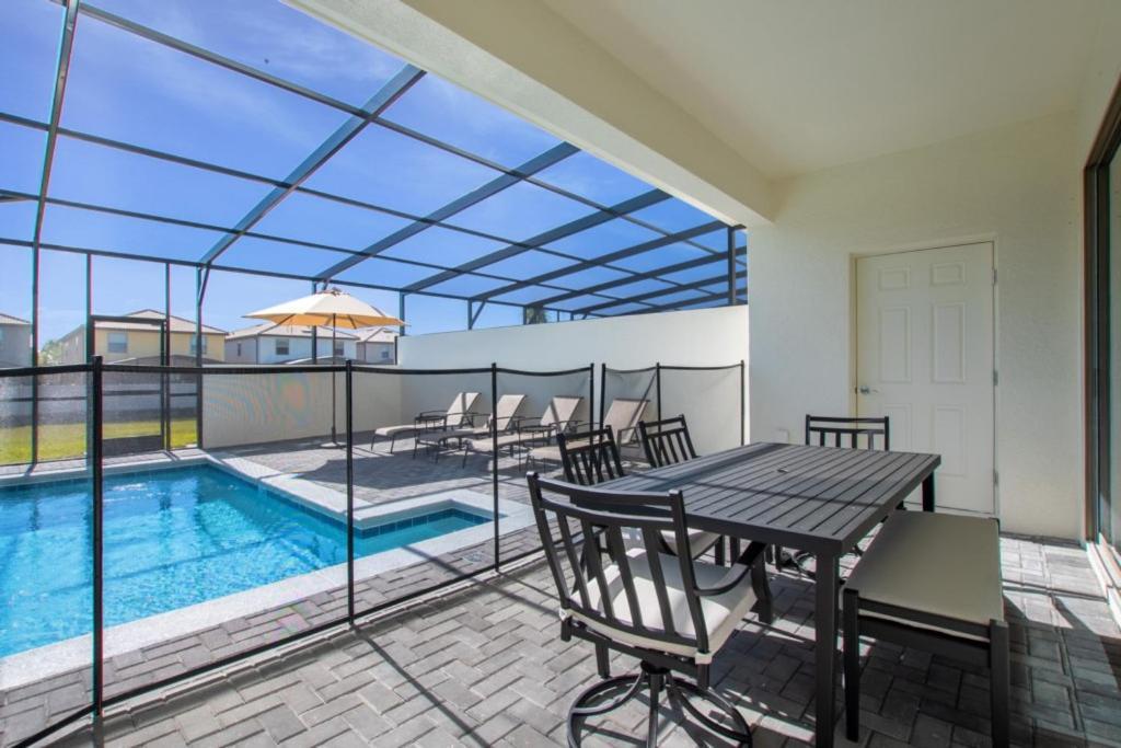 Holiday home 8916sydney Fantastic 5 Bed 4 Bathroom Town