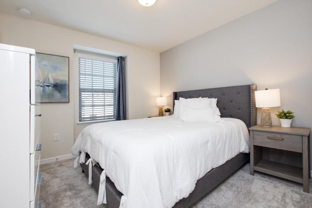 8916sydney Fantastic 5 Bed 4 Bathroom Town