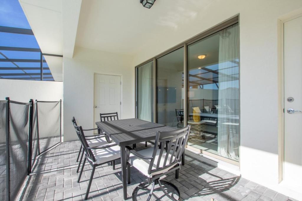 8916sydney Fantastic 5 Bed 4 Bathroom Town Holiday home Orlando