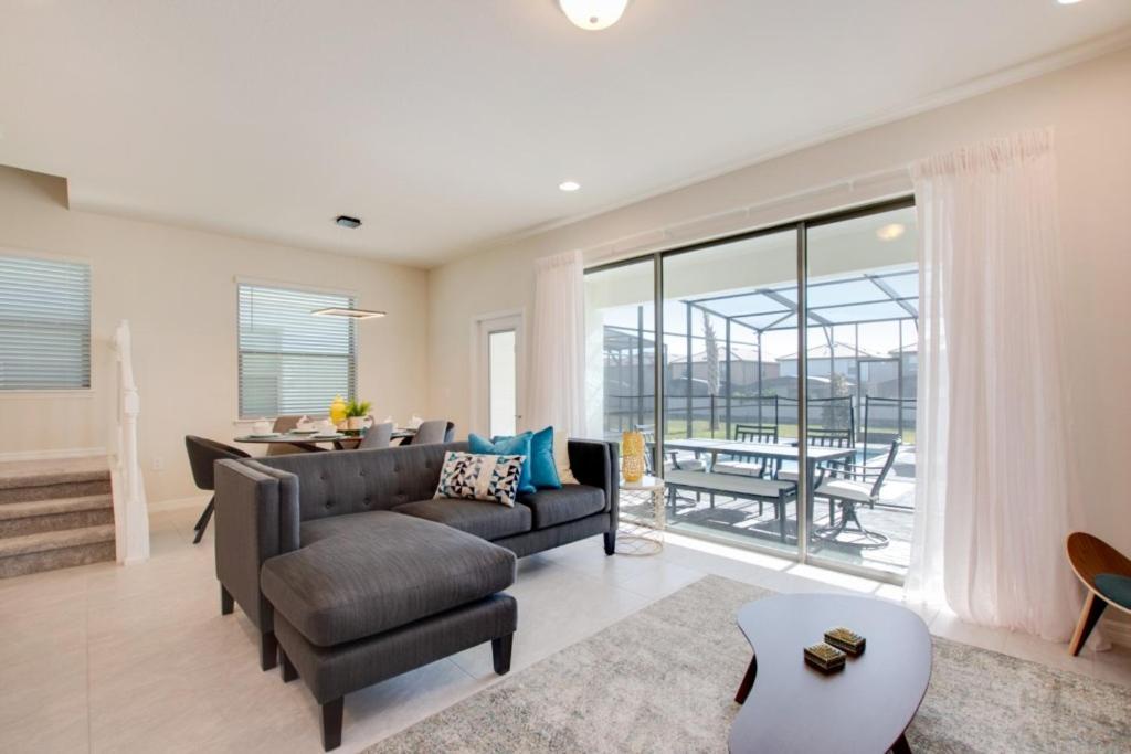 8916sydney Fantastic 5 Bed 4 Bathroom Town Orlando